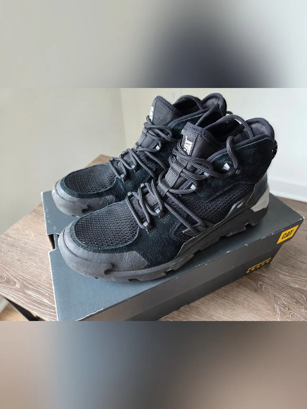 Caterpillar Crail Mid Black Men's Boot with Box Label - Size 9M
